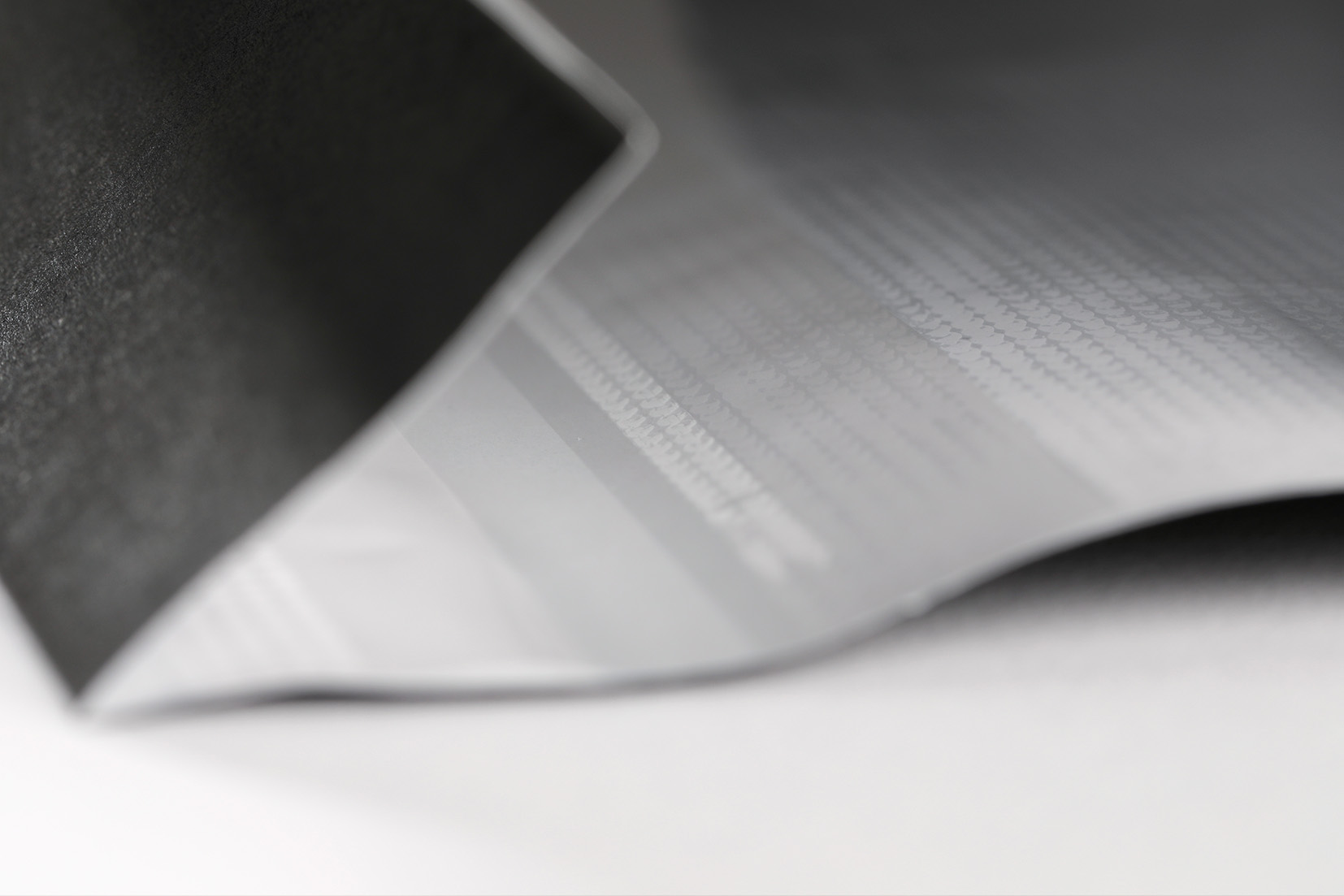 Sacs en papier noire laminés - Image 3